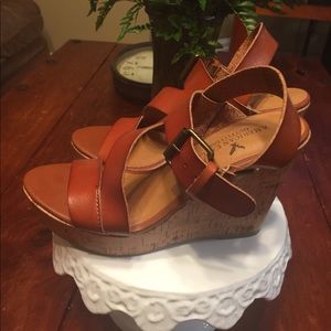 American Eagle sandals.